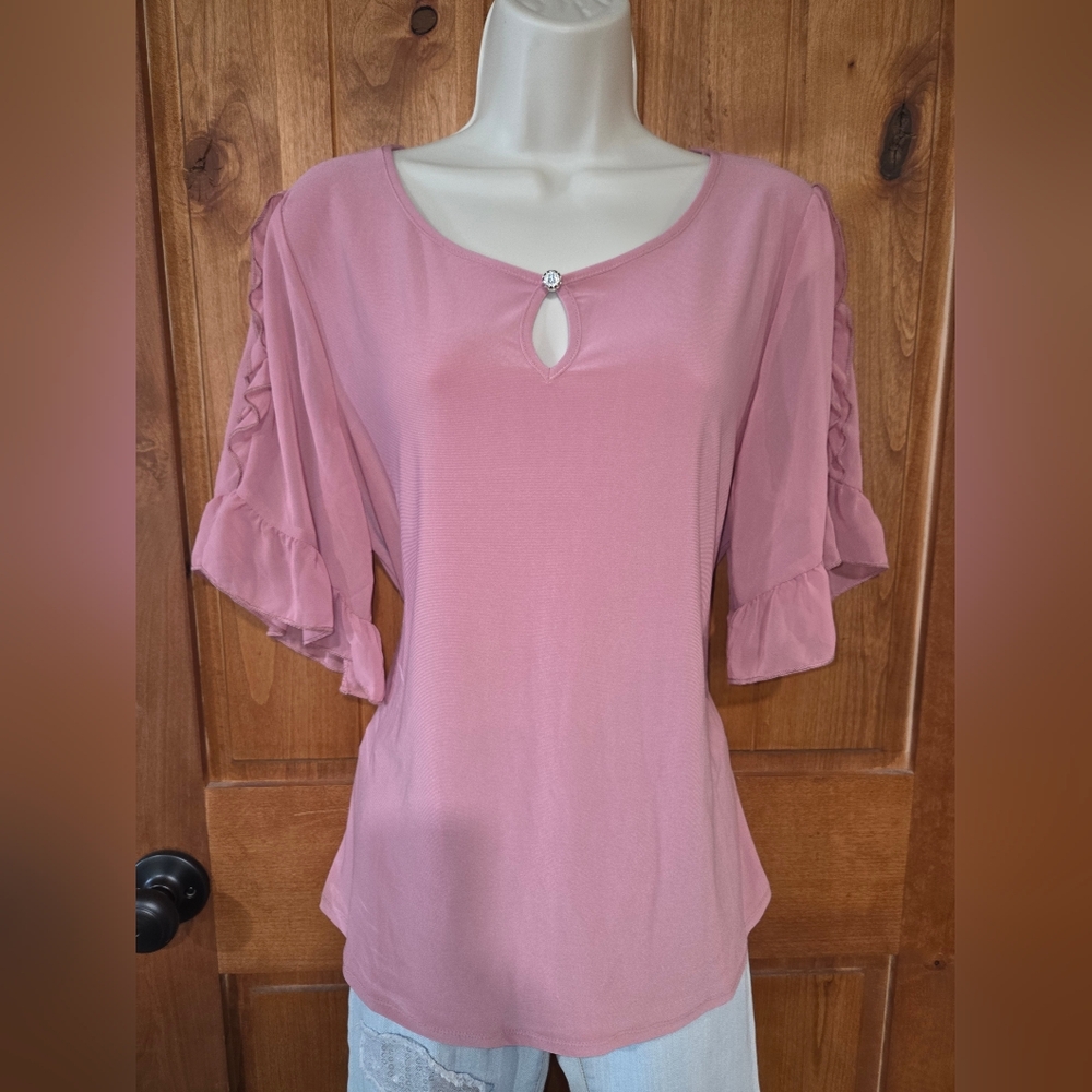 Adele & May Chic Women's Blouse with Keyhole‎ Detail